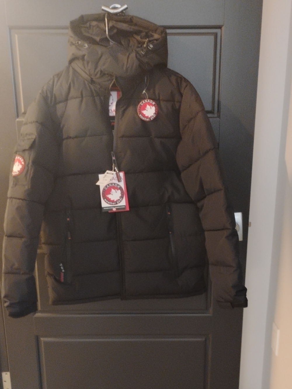 Canada Goose Black Hooded Puffer Jacket W/Logo Patches🆕✨🔥🔥🔥